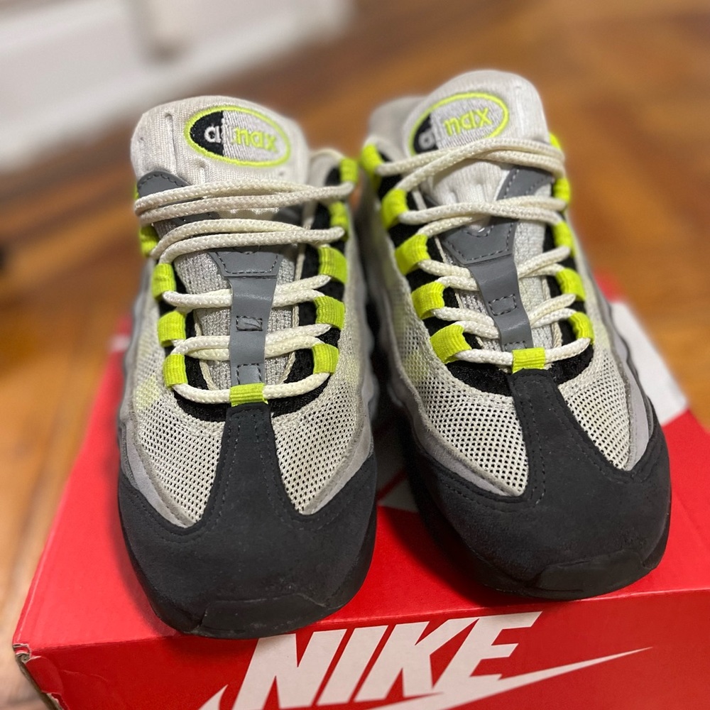 Neon green airmax 95, kid size 1